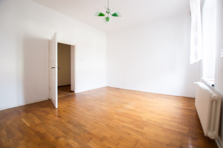 salon 4